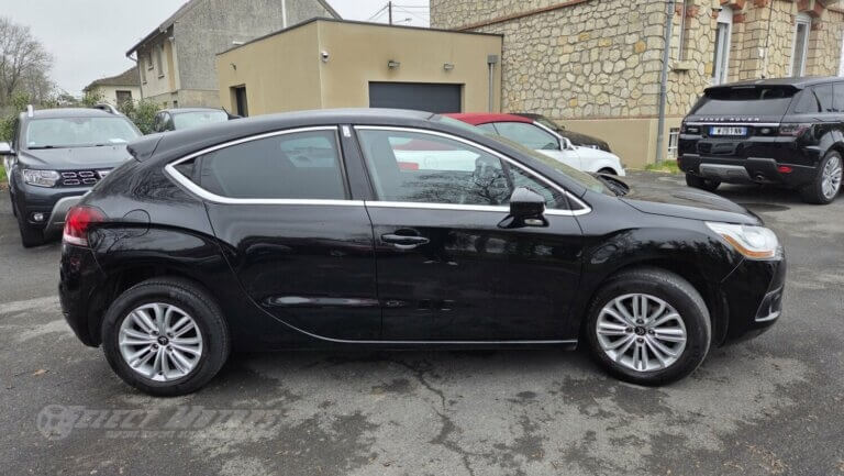 Photos de Citroën DS4 1.6 e-HDi115 Airdream Chic