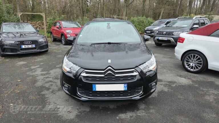 Photos de Citroën DS4 1.6 e-HDi115 Airdream Chic
