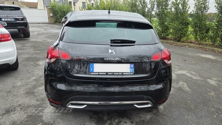 Photos de Citroën DS4 1.6 e-HDi115 Airdream Chic