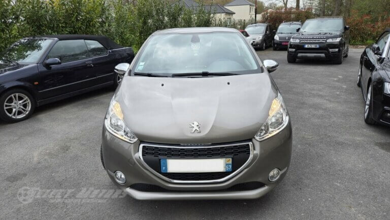 Photos de Peugeot 208 1.2 VTi Style