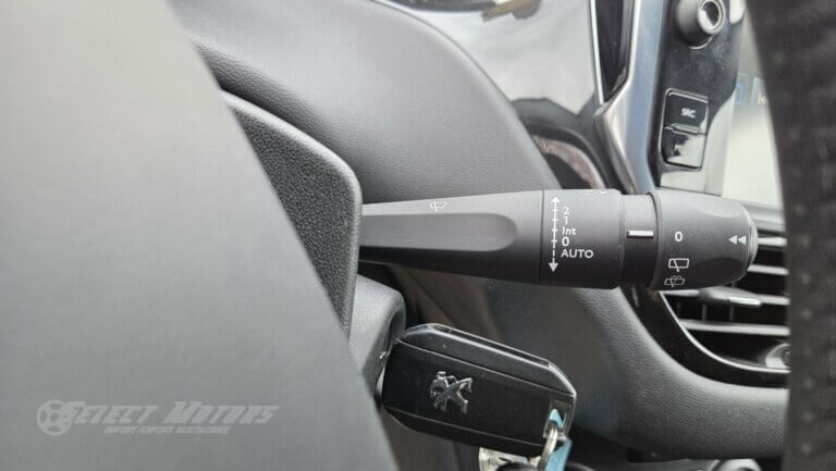 Photos de Peugeot 208 1.2 VTi Style