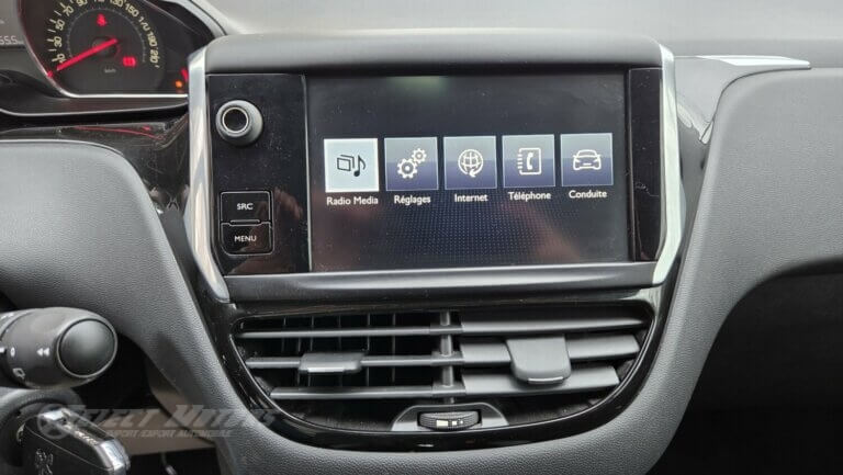 Photos de Peugeot 208 1.2 VTi Style